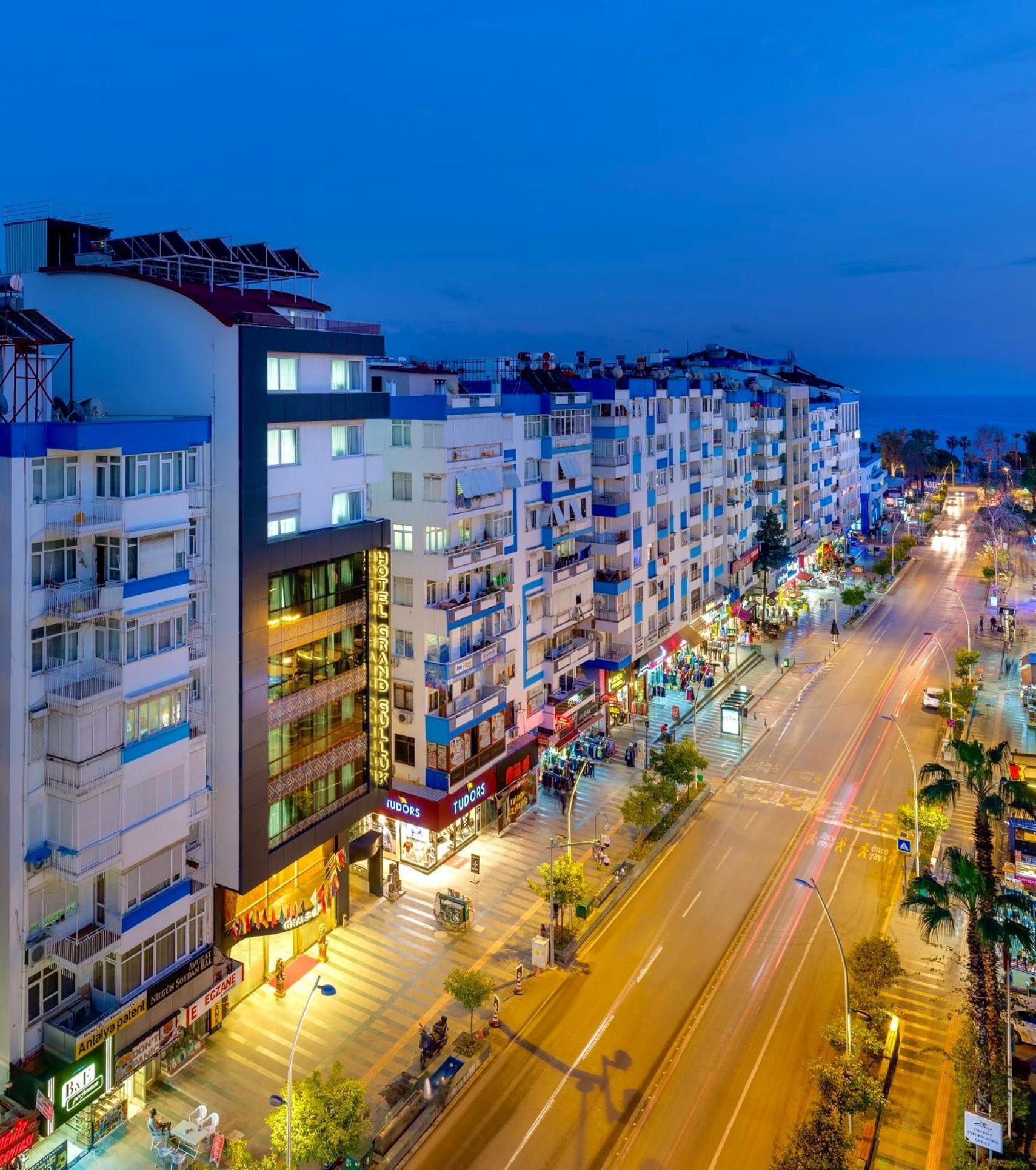 Grand Gulluk Hotel & Spa City Center Antalia Esterno foto