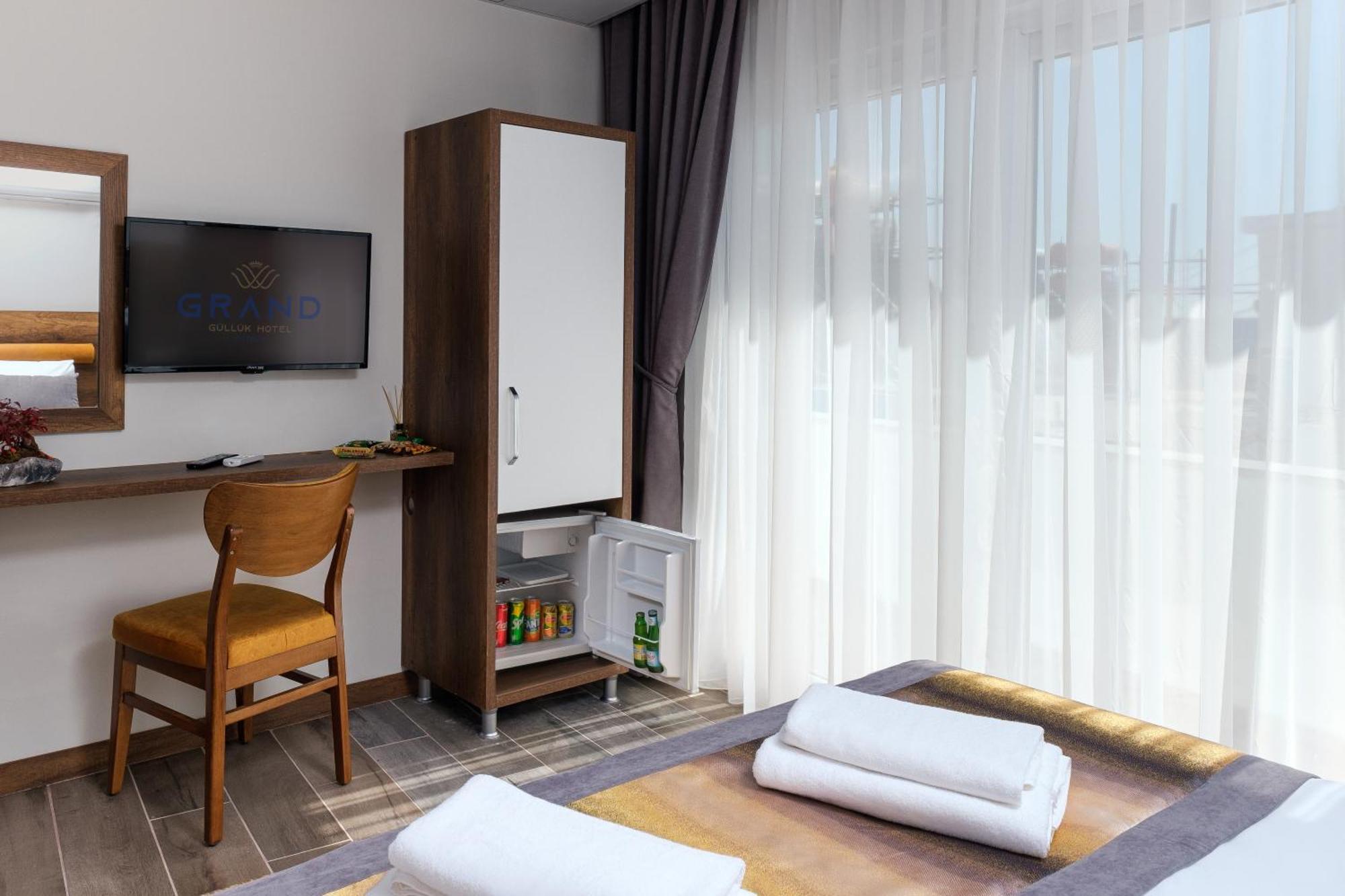 Grand Gulluk Hotel & Spa City Center Antalia Esterno foto