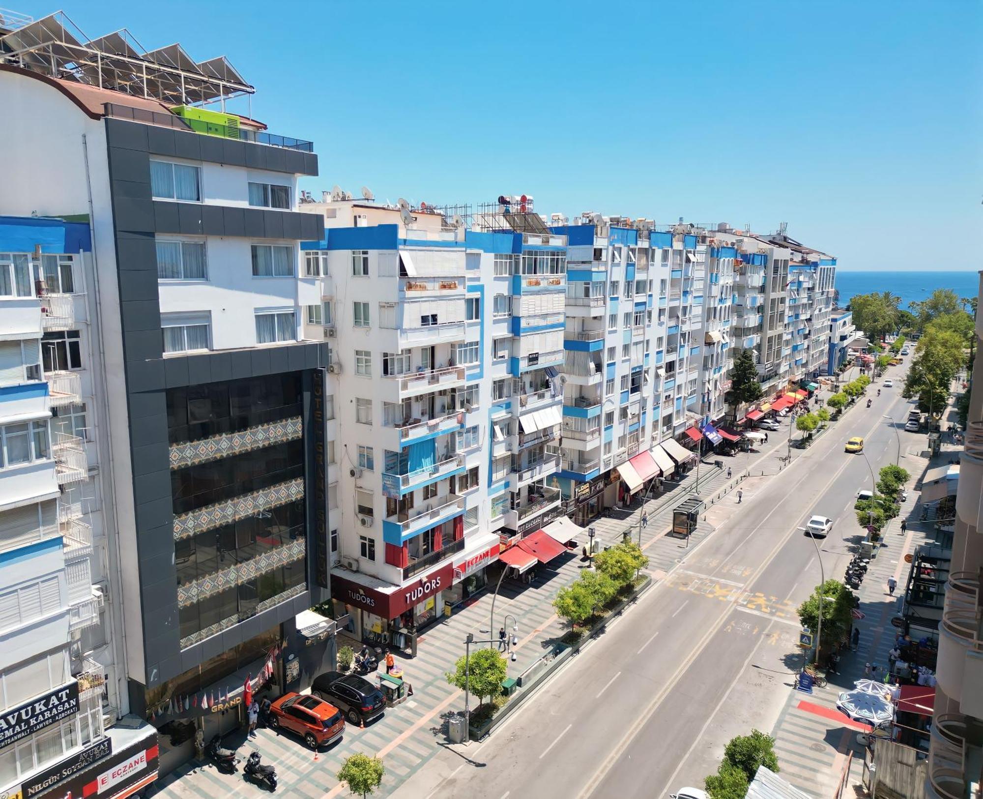 Grand Gulluk Hotel & Spa City Center Antalia Esterno foto