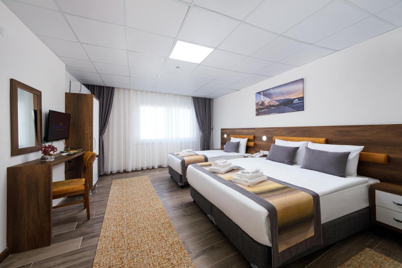 Grand Gulluk Hotel & Spa City Center Antalia Esterno foto